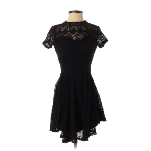 Kendall & Kylie Dresses & Skirts - KENDALL & KYLIE Black Lace Fit and Flare Dress S